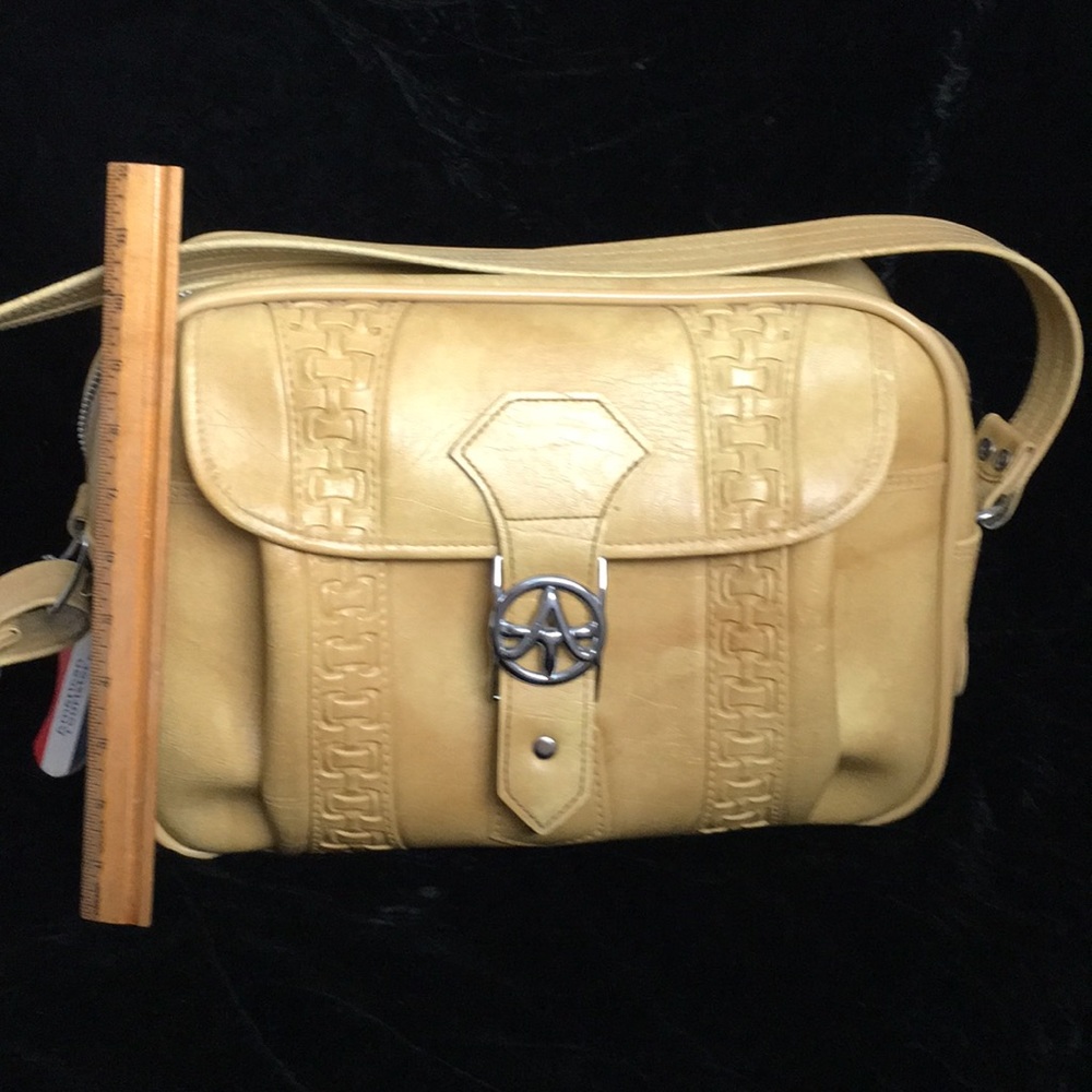 American Tourister  vintage mustard shoulder bag